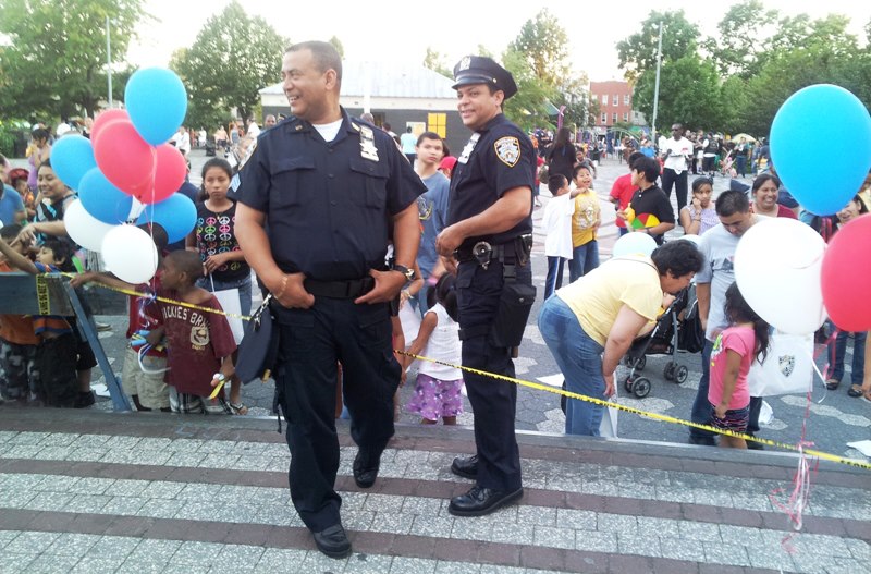 Repartición de juguetes en Brooklyn